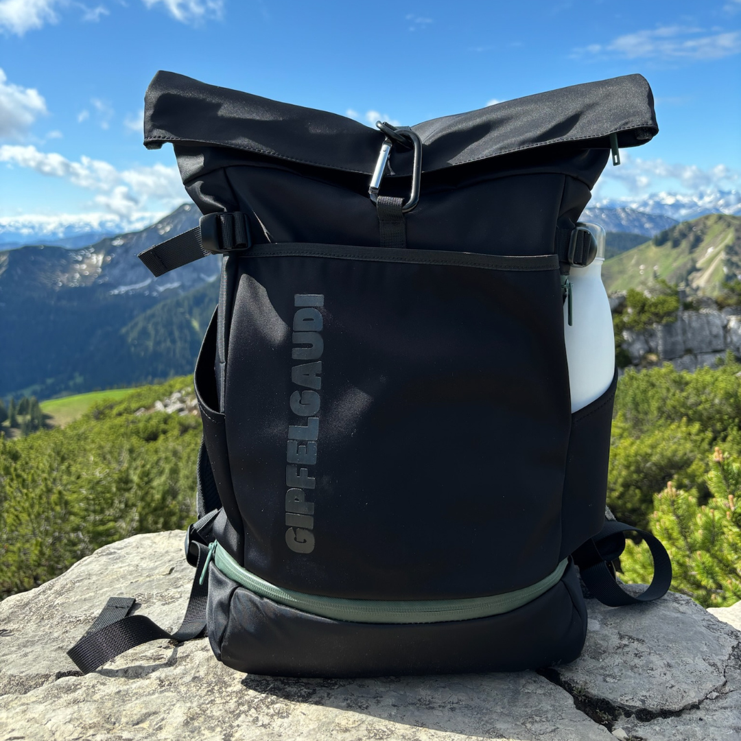 Rucksack mit Bauchtasche / Der Hüftgurt kann abgenommen und separat als Bauchtasche verwendet werden.