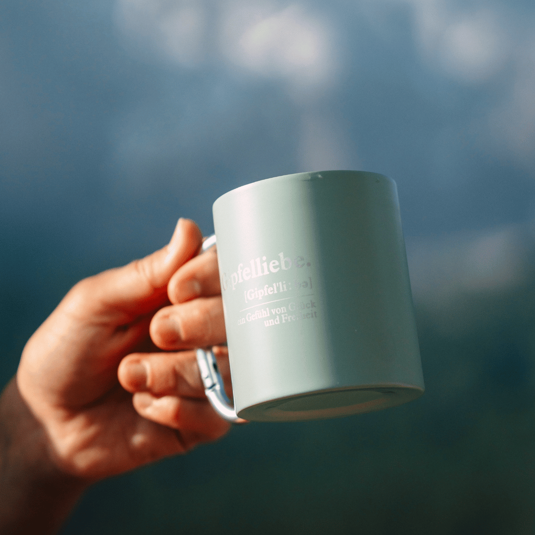 Tasse mit Karabinergriff