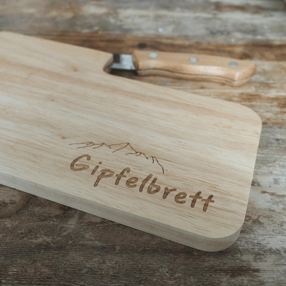 Einzigartiges Design / Mit der Gravur 'Gipfelbrett' lässt sich die Pause so richtig genießen!