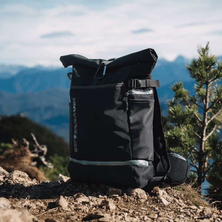 Nachhaltige Materialien / Der Rucksack ist langlebig und aus recyceltem Polyester hergestellt.